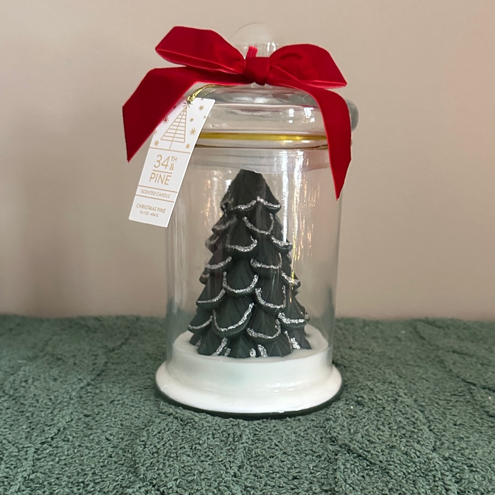 34th & Pine Holiday Christmas Tree Candle Glass Jar Christmas Pine Scent NEW!